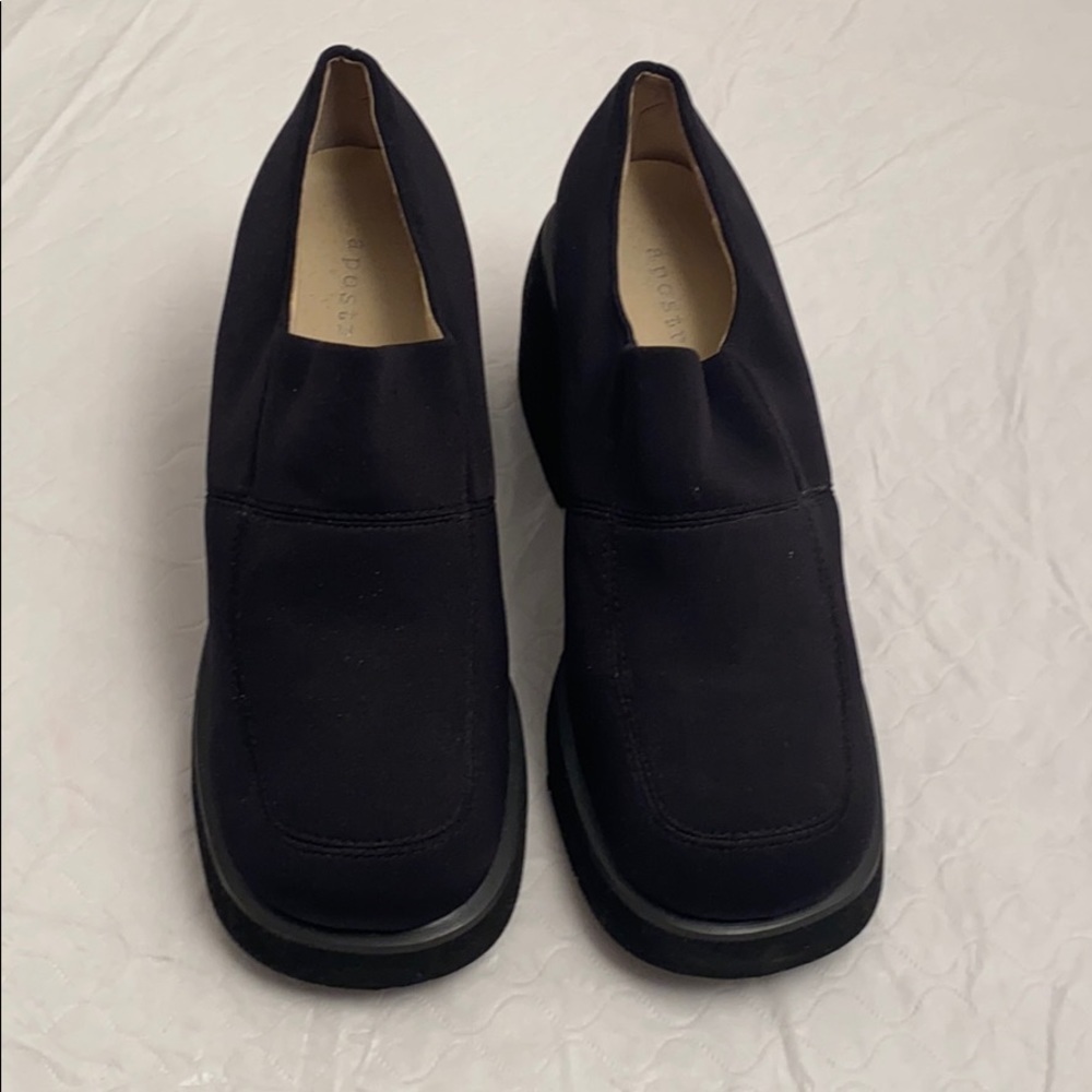 Apostrophe vintage black platform loafer 9.5